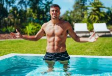 【乐玩LEWIN】感受地中海的阳光?曼城众将沐浴阳光下大秀结实肌肉-乐玩真人线上娱乐