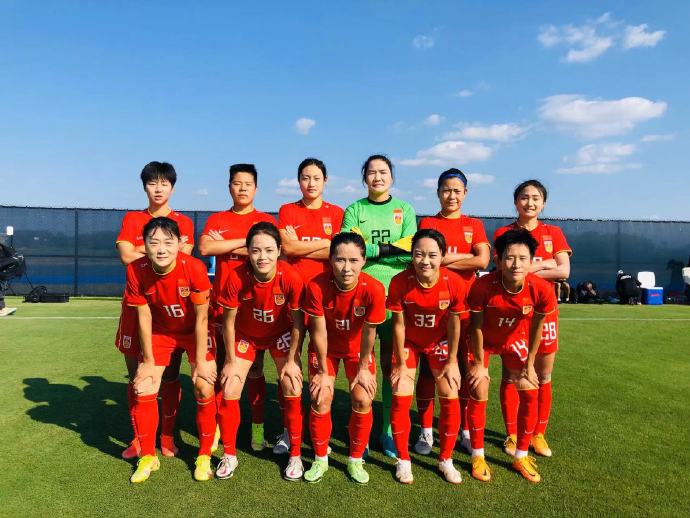 中国女足与堪萨斯城女足进行两场比赛，姚凌薇、吴澄舒破门