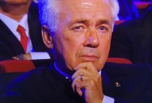 【乐玩LEWIN】师徒情深!本泽马台上发表获奖感言,安帅台下眼含泪水深情注视-乐玩真人线上娱乐