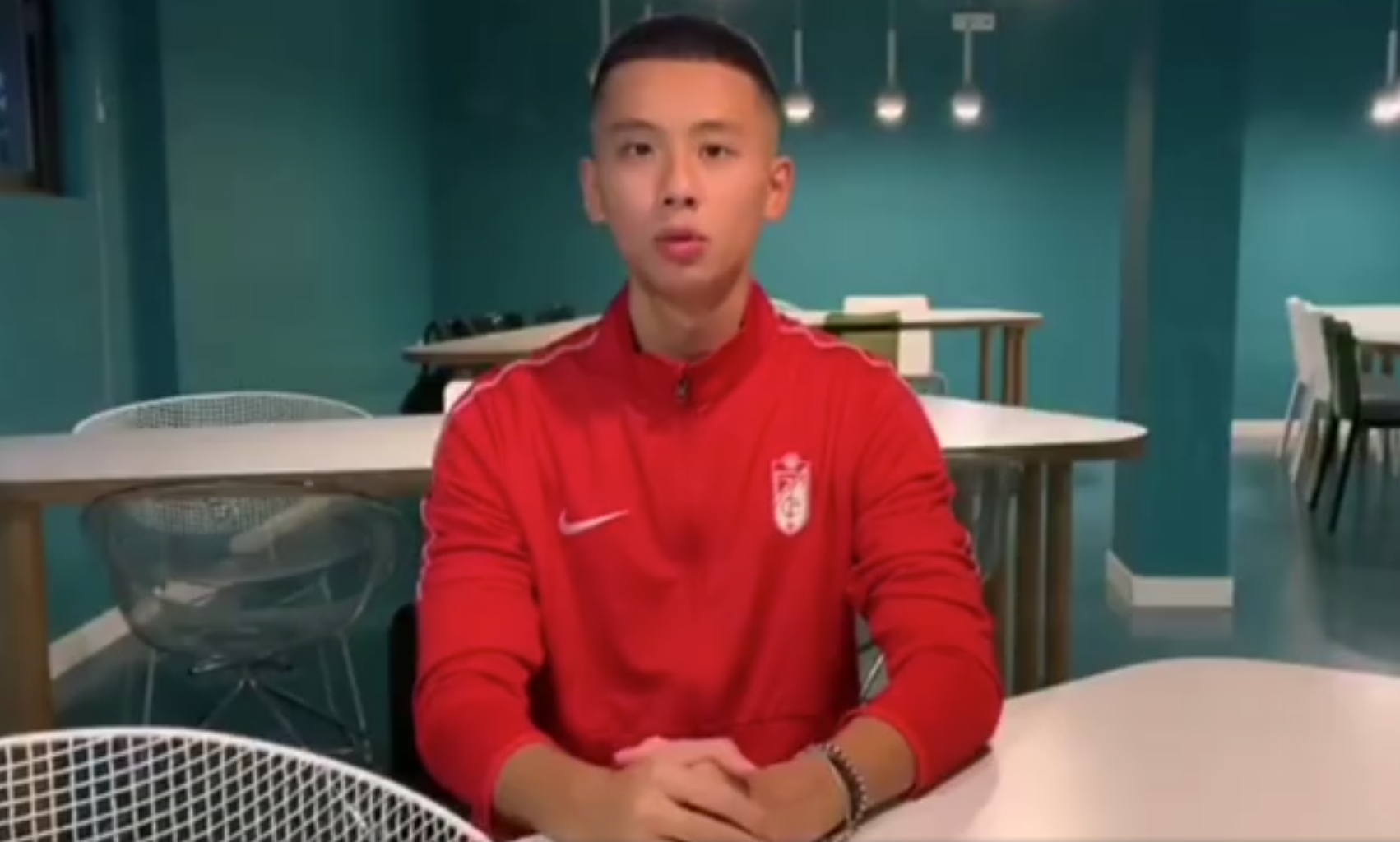 记者：海外球员助阵U21国青 黎腾龙率先赴克罗地亚报到