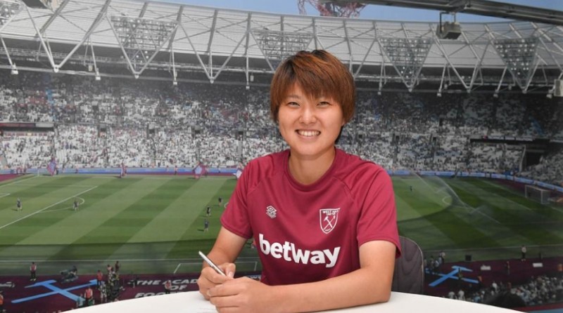 官方：西汉姆女足宣布日本女足中场林穗之香加盟球队，签约两年