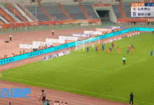 【乐玩LEWIN】替补奇兵!泰山“厂长”刘洋飞身头球破门!做库里晚安安庆祝动作-乐玩真人线上娱乐