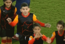 【乐玩LEWIN】惊到张大嘴巴?小球童看到梅西的反应！-乐玩真人线上娱乐