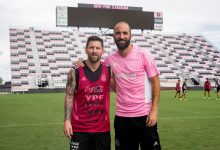 【乐玩LEWIN】众心齐！！伊瓜因探访阿根廷队营地，深情拥抱梅西等老队友-乐玩真人线上娱乐