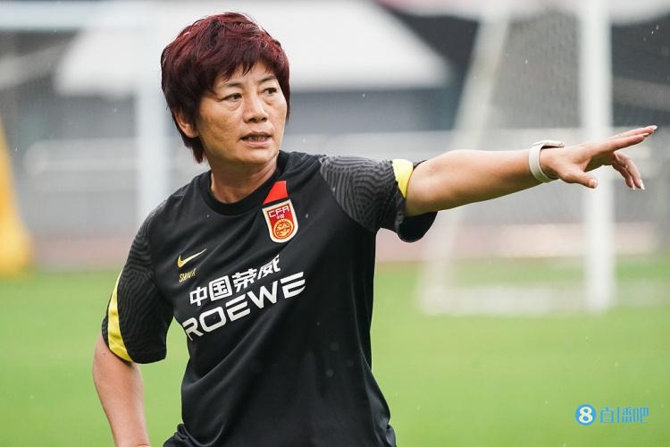 水庆霞：中国女足有很多地方需提高，盼球员到高水平环境中锻炼