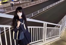 【乐玩LEWIN】网红小兔兔吐槽班长按了按口袋里的遥控器视频网红小兔兔吐槽班长按了按口袋里的遥控器视频,老破...-乐玩真人线上娱乐