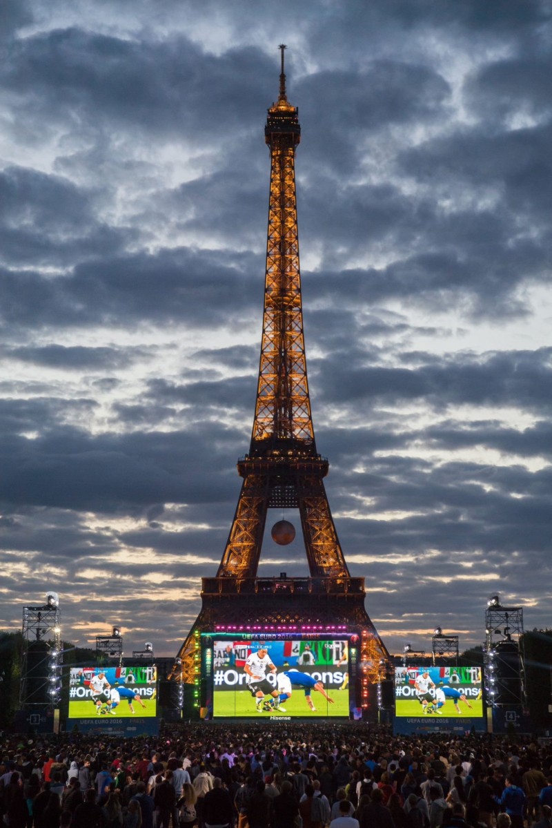 巴黎等多个法国城市联合抵制卡塔尔世界杯宣传，不设球迷观赛区域