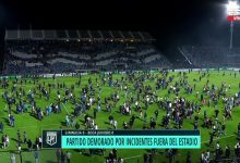 【乐玩LEWIN】博卡比赛因球迷强行入场被暂停，警方发射催泪瓦斯影响到球员裁判-乐玩真人线上娱乐