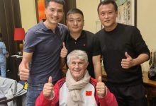 【乐玩LEWIN】国安三少！徐云龙晒与米卢聚餐照，杨璞、邵佳一同时参加-乐玩真人线上娱乐