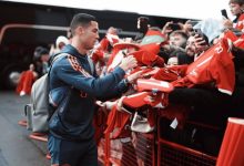 【乐玩LEWIN】亲切互动！C罗、B费、马奎尔赛前为球迷签名&合影-乐玩真人线上娱乐