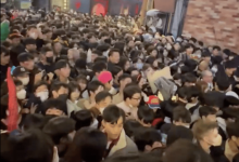 【乐玩LEWIN】韩国踩踏事件视频曝光，90名美女被踩死令人胆寒-乐玩真人线上娱乐