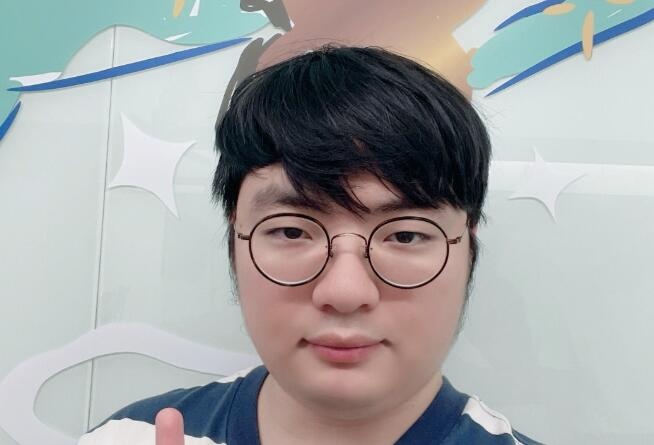 内存不够卸载来凑？BeryL：我考虑过卸载LOL 反正还可以再下回来