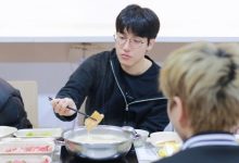 【乐玩LEWIN】LNG俱乐部分享新人入队吃饭照:Zika、Yuekai、Hang融洽干饭-乐玩真人线上娱乐