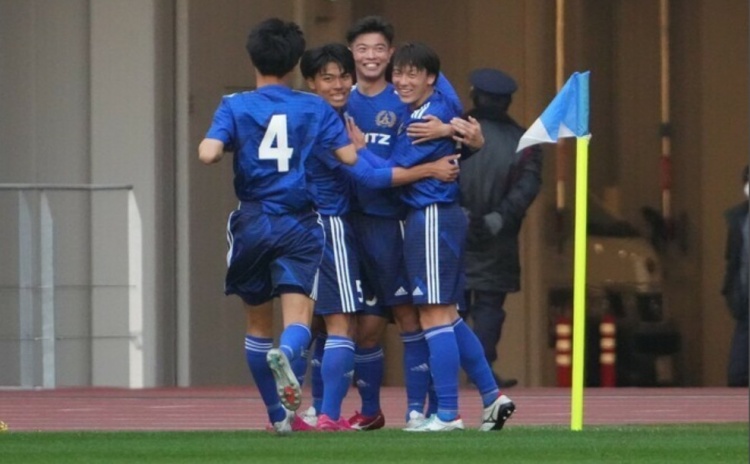 第101届日本高中足球大赛开幕，揭幕战成立学园3-2击败津工业