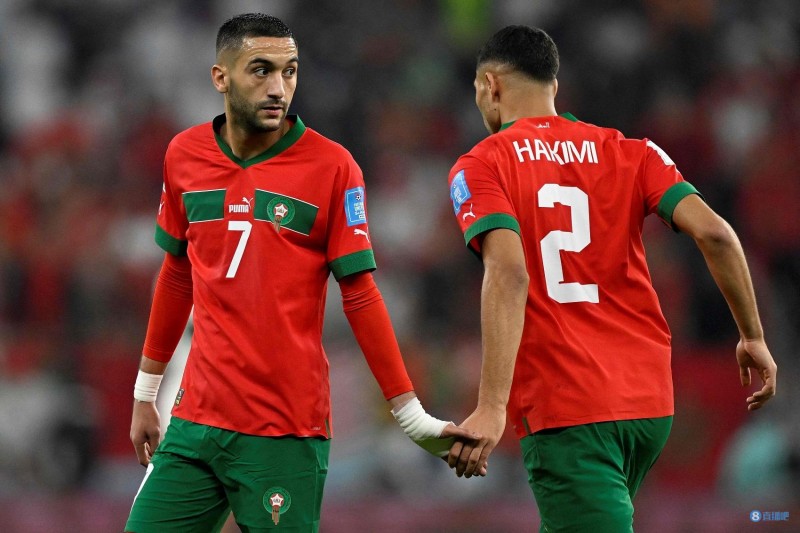 齐耶赫和阿什拉夫世界杯赛场第十次出场，追平阿拉伯球员最高纪录