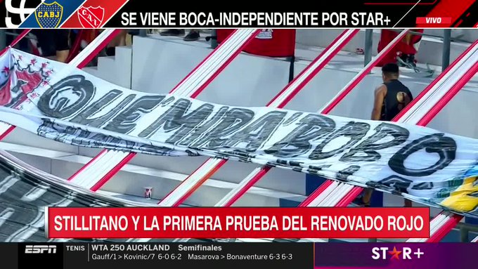 玩梗？对阵博卡比赛中，阿根廷独立球迷展示“给你两窝窝”标语