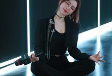 【乐玩LEWIN】主持余霜晒照:(动作)练习中。-乐玩真人线上娱乐