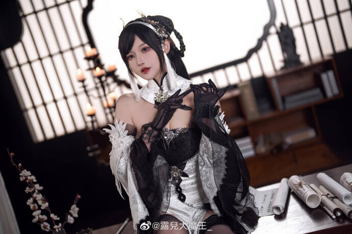 Cosplay：碧蓝航线镇海旗袍cos @露兒大魔王