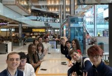 【乐玩LEWIN】G2整活赛前开香槟:和女队一起,提前庆祝今晚的3-0?-乐玩真人线上娱乐