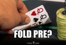 【EV扑克】牌局分析:决赛桌翻前用QQ跟注倆对手全下,结果悲催了…-乐玩真人线上娱乐