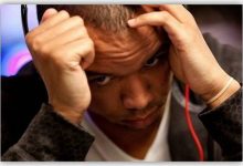 【EV扑克】讨论 | 在决赛桌的关键牌局该用AK进行平跟吗?-乐玩真人线上娱乐