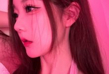 【乐玩LEWIN】这灯光也太诱惑了?解说Kiity晒照:性格红唇好身材清晰可见-乐玩真人线上娱乐