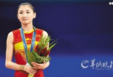 【乐玩LEWIN】何雯娜产检被网友偶遇因肚子大需要人搀扶走路,如今满脸的幸福-乐玩真人线上娱乐