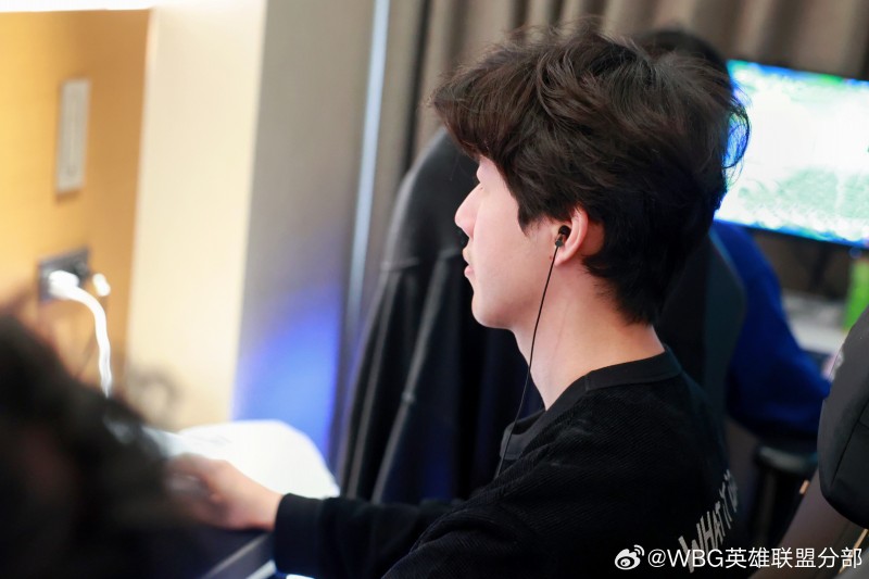 TheShy：我已经不是主人公了 努力想要配合队伍来打