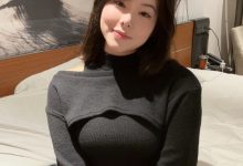 【乐玩LEWIN】Mayumi深夜晒照:黑色毛衣虽严严实实 身体曲线却是清清楚楚-乐玩真人线上娱乐