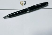 【乐玩LEWIN】明示!韩媒记者更新照片:GEN信封上放着一根有着Chovy名字的钢笔✒-乐玩真人线上娱乐