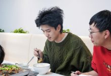 【乐玩LEWIN】LNG分享夜宵报告:Zika和weiwei选择烤鱼,Scout和hang选择炒饭-乐玩真人线上娱乐