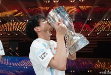 【乐玩LEWIN】xun晒捧杯照：拍的真帅 ​​​-乐玩真人线上娱乐