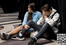 【EV扑克】第一手牌就淘汰!小哥葫芦惨撞四条,成WSOP主赛最速出局玩家-乐玩真人线上娱乐