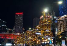 【乐玩LEWIN】Kanavi晒自己在重庆洪崖洞旅游照片:到此一游-乐玩真人线上娱乐