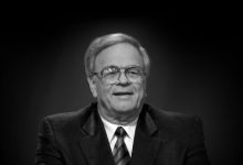 大发体育-火箭前教练兼总经理卡罗尔-道森去世,大发助力你的致富之路!-乐玩真人线上娱乐