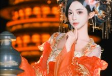 【乐玩LEWIN】KGL美女解说诗诗晒照：锦鲤送福 祝大家万事顺意?-乐玩真人线上娱乐