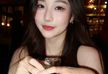 【乐玩LEWIN】英文流解说Kitty分享照片:相机拍的好清晰呀~好看??-乐玩真人线上娱乐