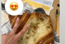 【乐玩LEWIN】Gumayusi发布舞台流采访现场吃的巨大可颂照片：伦敦冲呀～-乐玩真人线上娱乐