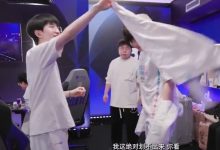 【乐玩LEWIN】BLG分享淘汰赛花絮Vlog:众人在休息室内指导Bin出场扔外套姿势-乐玩真人线上娱乐