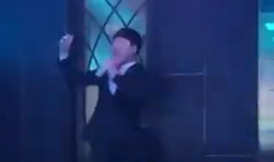 没有技巧全是感情!Kakao演唱《BangBangBang》点燃气氛!