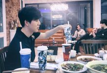 【乐玩LEWIN】iG工作人员分享多张训练日常照:Theshy及队友人均一杯茶百道!-乐玩真人线上娱乐