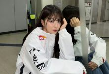 【乐玩LEWIN】好好好~韩国女团成员李娜炅穿T1队服晒照:私是望穿秋水 我见犹怜~-乐玩真人线上娱乐