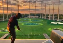 大发体育-看老虎伍兹打室内高尔夫，爽吗，大发助力你的致富之路！-乐玩真人线上娱乐