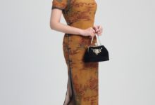 【乐玩LEWIN】黑丝+旗袍真滴带劲!浩浩妈晒美照:旗袍高开叉 美人玉无双~~-乐玩真人线上娱乐