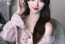 【乐玩LEWIN】郁金香公主！LPL互动主持人阿芙晒照：🌷-乐玩真人线上娱乐