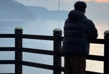 【乐玩LEWIN】Gumayusi更新社媒账号分享背影照配文:浪漫 青春 爱-乐玩真人线上娱乐