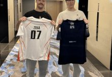 【乐玩LEWIN】TL晒和HLE交换队服合影：很高兴与两位世界冠军交换队服-乐玩真人线上娱乐