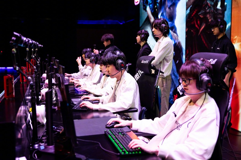 五位老艺术家的从容！全胜晋级登峰组，如何评价iG第二赛段目前表现？