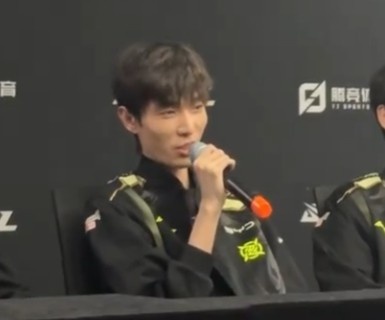 这么喜欢哥哥？Leave：没发挥好输了很可惜，但喜欢跟TES下路对线