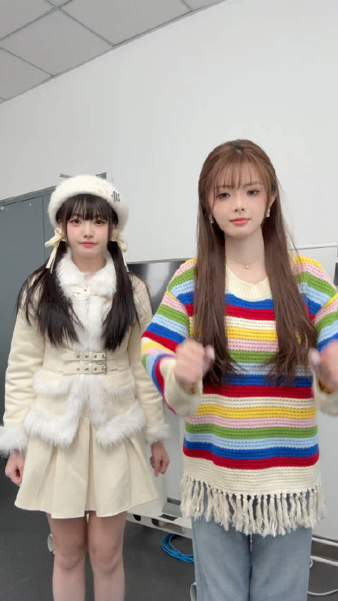 周敢敢分享与泱泱合拍跳舞视频：泱神mvp结算画面，美少女太美好了！
